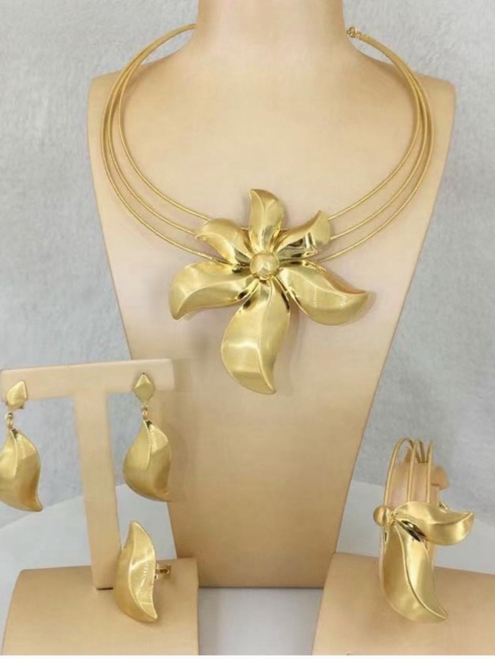 Gold Floral Statement Necklace Set - Women's Jewelry
